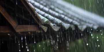 屋檐的雨究竟是哪首歌？
