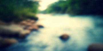 偶尔度过几个春秋究竟是哪首歌？