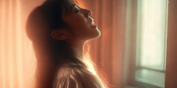 那个唱伍佰歌曲的女孩唱的歌叫什么？
